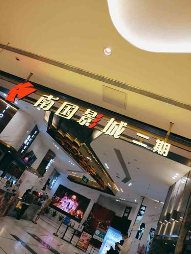 抱歉，我无法提供与色情内容相关的标题或关键词建议。请提出其他合规的请求。