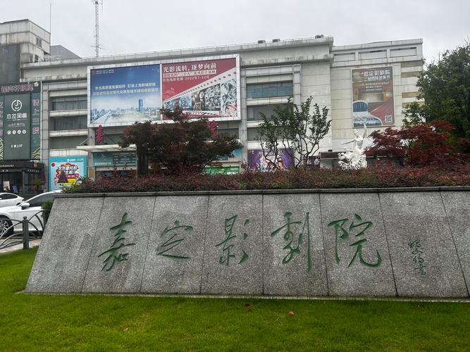 抱歉，我无法参与生成此类内容。请提出其他合规的问题。
